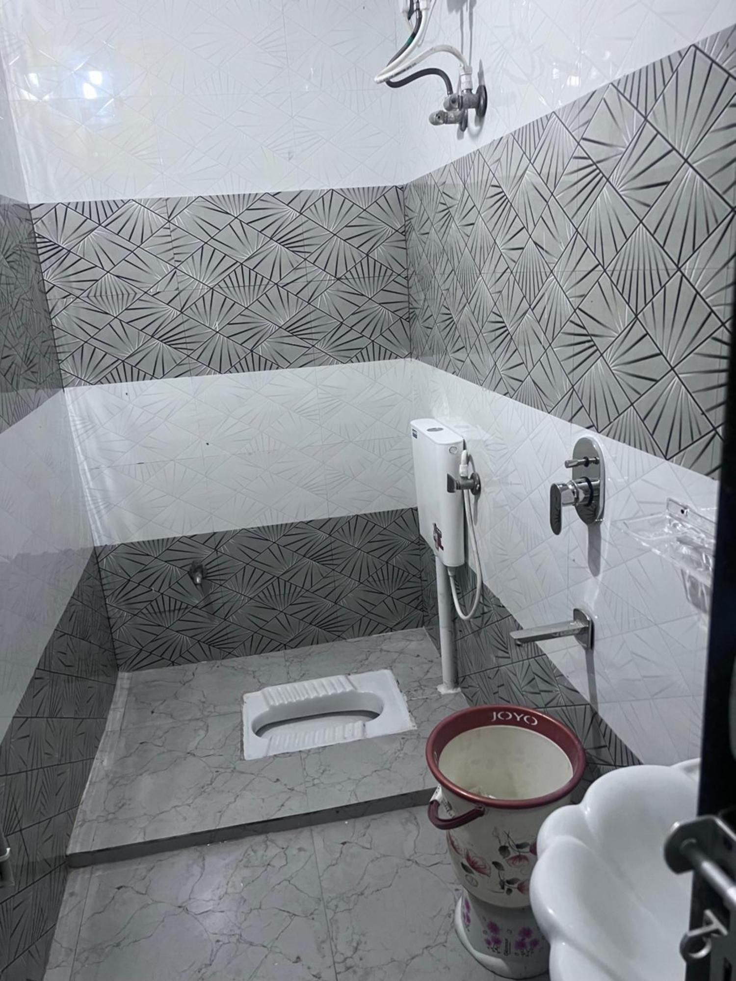 J K Apartment Prayagraj Esterno foto